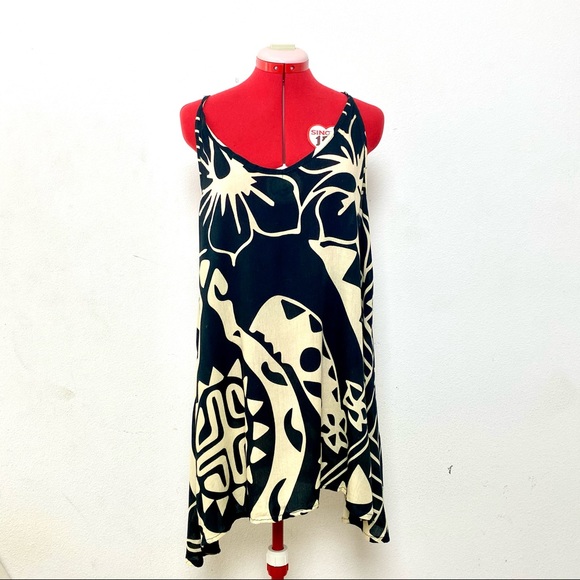 Black & White Hawaiian Print Dress- One Size (EUC) - Picture 1 of 4